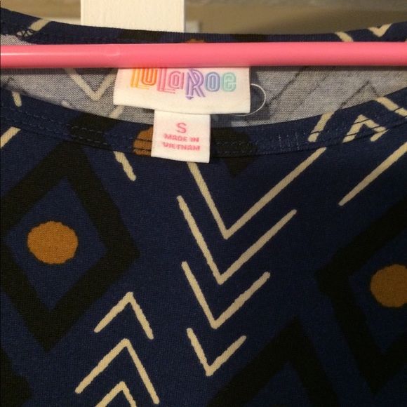 Like new lularoe Irma Size S - Picture 2 of 2